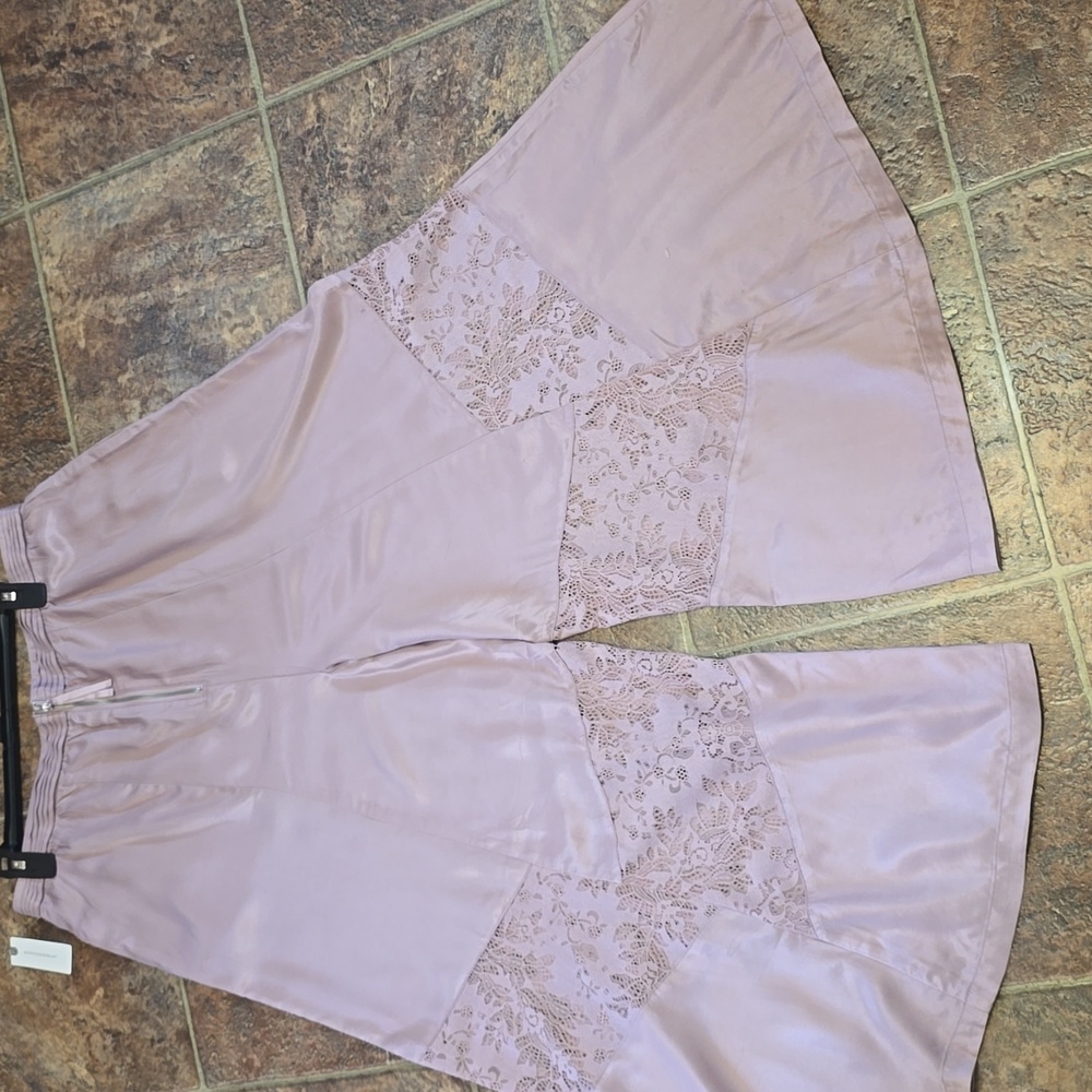 Anthropologie Women's Lavender Lace Flare Pants Size 14 - Picture 4 of 6